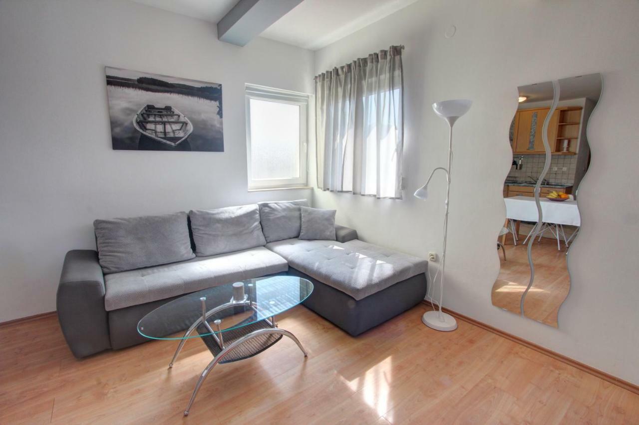 Apartman 普拉 外观 照片